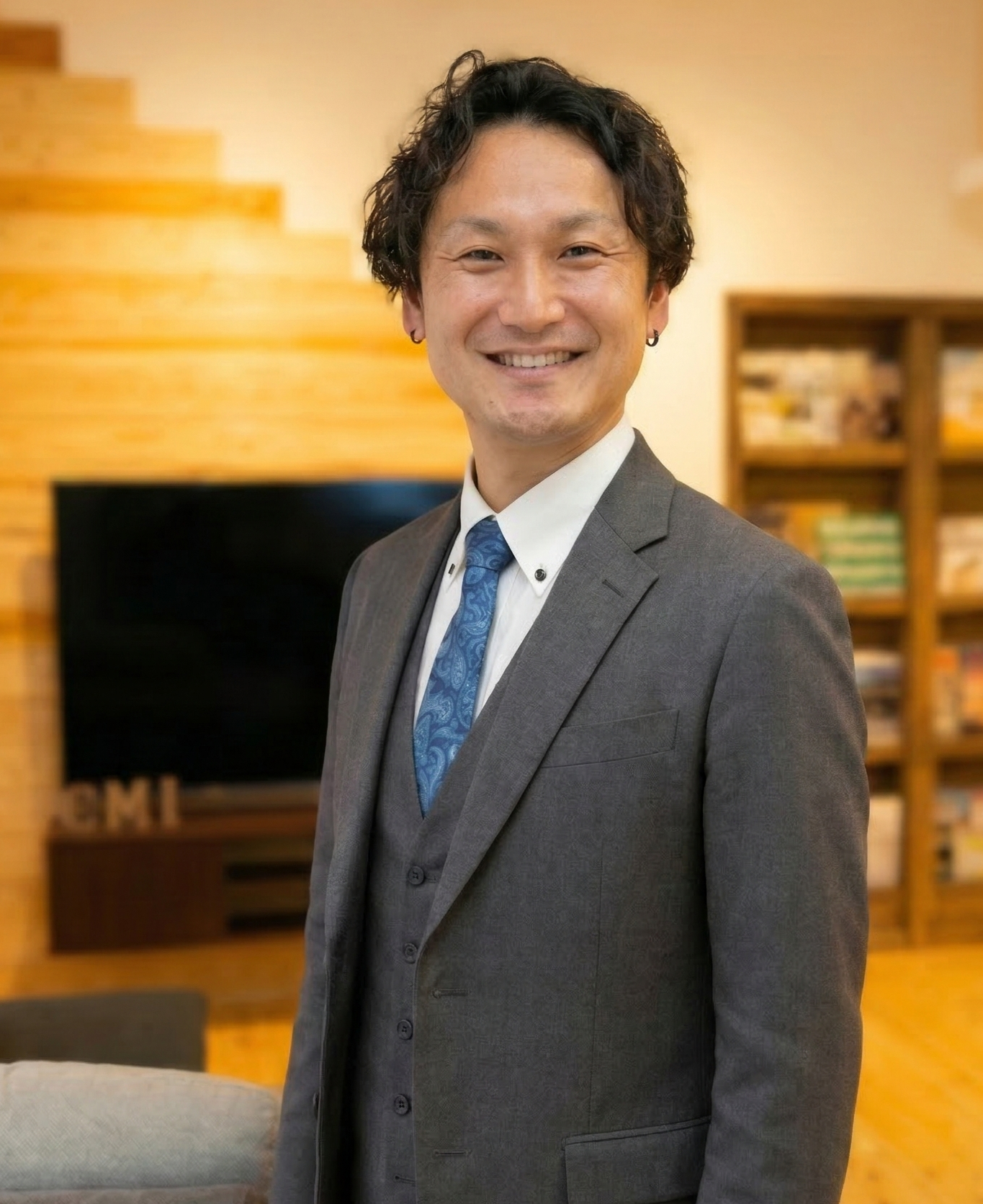 代表 上泉